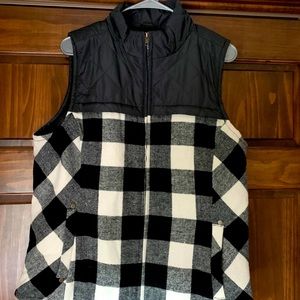 Maurices Black and White Buffalo Plaid Vest